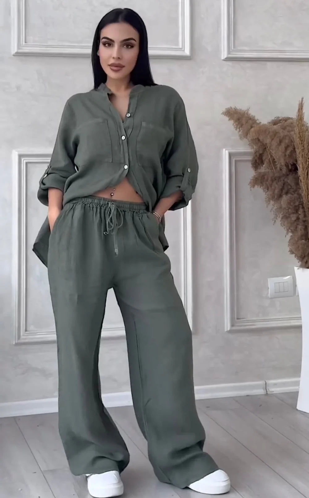 Women's Fashionable and Versatile Set